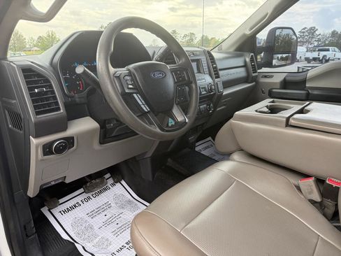 Used 2017 Ford F250 XL w/ Power Equipment Group image 11