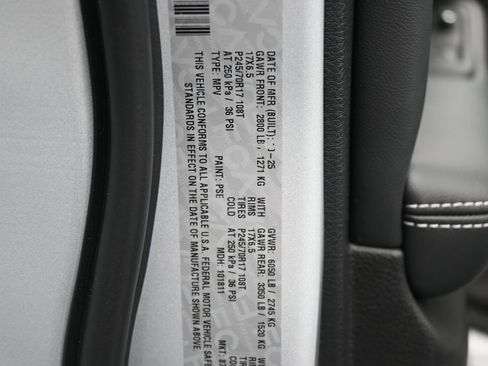 New 2025 Jeep Grand Cherokee Laredo w/ Luxury Tech Group I image 18