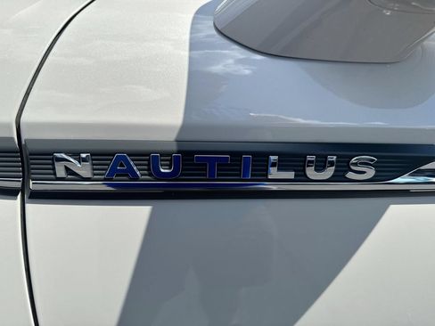 Used 2023 Lincoln Nautilus Reserve w/ Equipment Group 201A AWD/4WD image 27