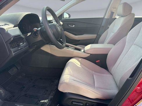 Used 2024 Honda Accord EX image 19