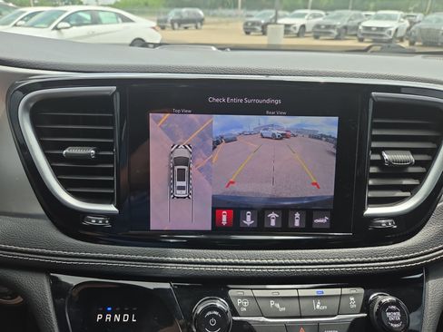 Used 2021 Chrysler Pacifica Limited w/ Uconnect Theater Family Group FWD image 16