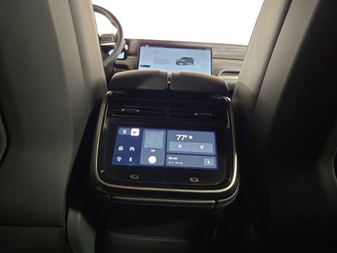 Used 2022 Rivian R1S Launch Edition image 30