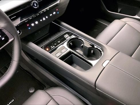 Used 2025 Nissan Murano SL image 8