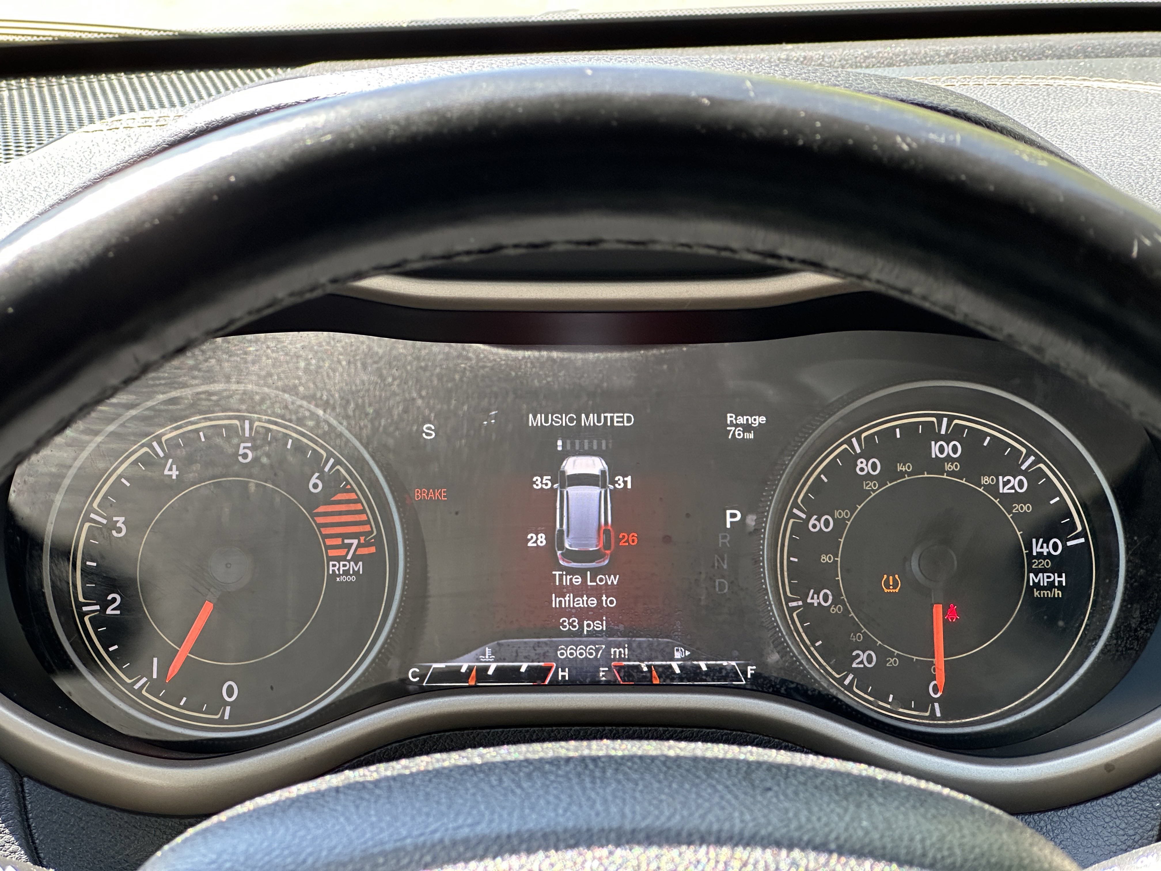 Used 2018 Jeep Cherokee Limited FWD image 15