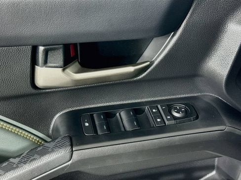 Certified 2025 Toyota Tacoma 4x4 Double Cab Hybrid image 19