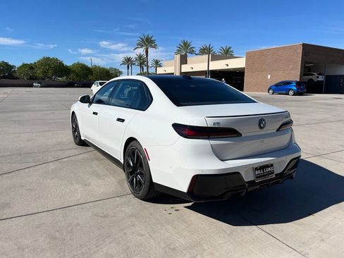 Used 2023 BMW i7 xDrive60 w/ Parking Assistance Package AWD/4WD image 9