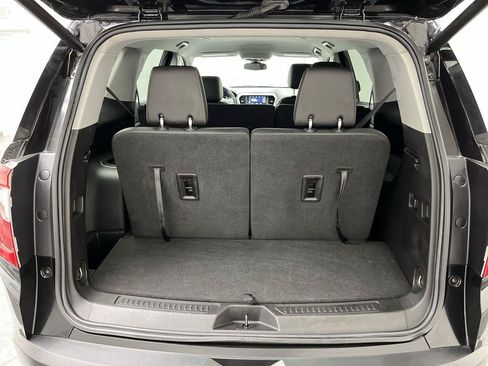 Certified 2023 GMC Acadia SLT AWD/4WD image 3
