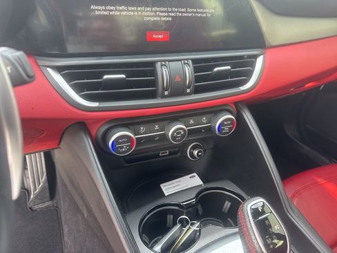 Used 2021 Alfa Romeo Giulia Ti Sport image 12