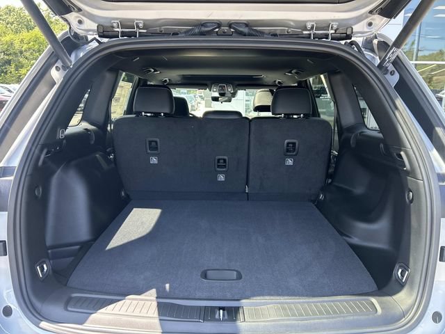 New 2026 Jeep Grand Cherokee Altitude AWD/4WD image 4