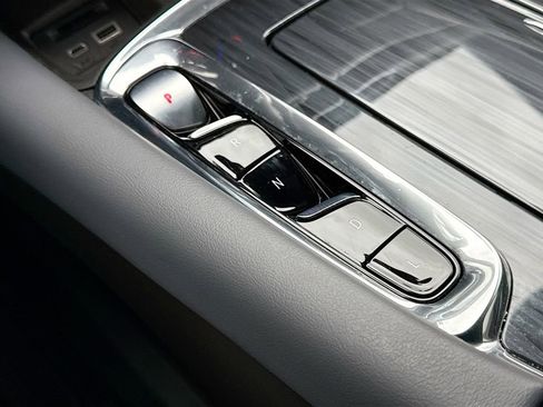 Used 2023 Buick Enclave Premium w/ Experience Buick Package image 19