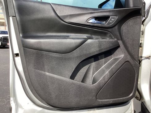 Used 2020 Chevrolet Equinox LT FWD image 29