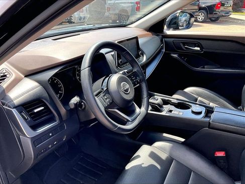 Used 2023 Nissan Rogue SV w/ SV Premium B Package AWD/4WD image 8