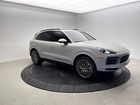 Certified 2023 Porsche Cayenne Platinum Edition AWD/4WD image 9