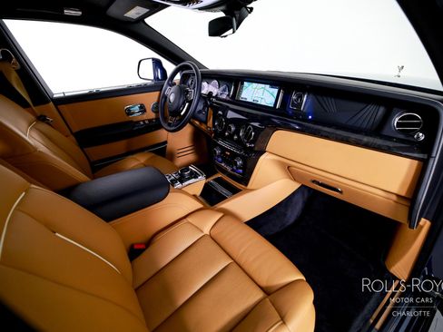 Certified 2020 Rolls-Royce Phantom Sedan image 36
