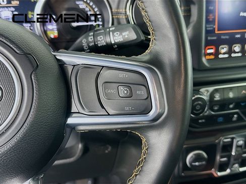 Used 2023 Jeep Wrangler Unlimited Sahara image 16