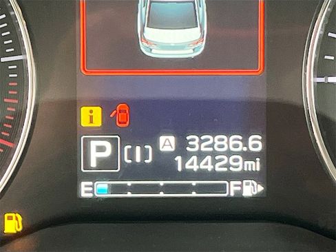 Used 2023 Subaru Impreza 2.0i Limited w/ Popular Package #2 image 12