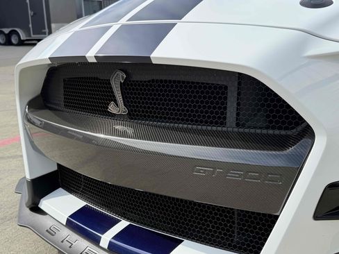 Used 2021 Ford Mustang Shelby GT500 w/ Carbon Fiber Track Pack image 9