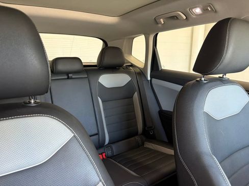 Certified 2024 Volkswagen Taos SEL AWD/4WD image 40
