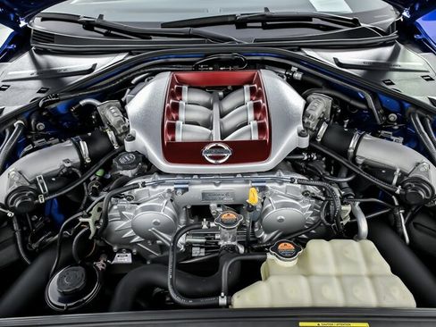 Used 2020 Nissan GT-R Premium AWD/4WD image 17