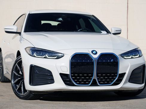 Used 2023 BMW i4 eDrive40 w/ M Sport Package RWD image 2