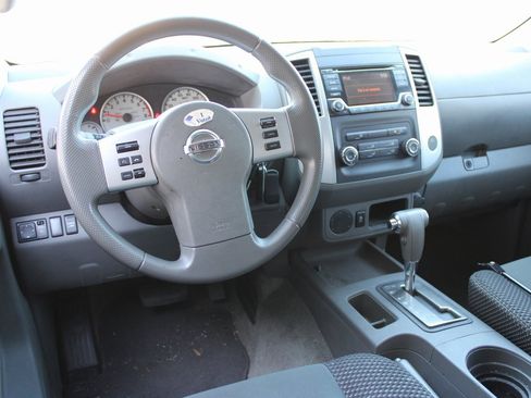 Used 2016 Nissan Frontier Desert Runner image 4