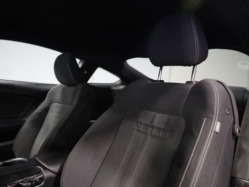 Used 2019 Ford Mustang Coupe RWD image 13