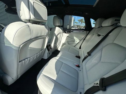 Used 2026 Porsche Macan S image 38