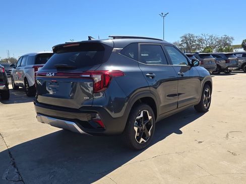 New 2026 Kia Seltos S AWD/4WD image 8