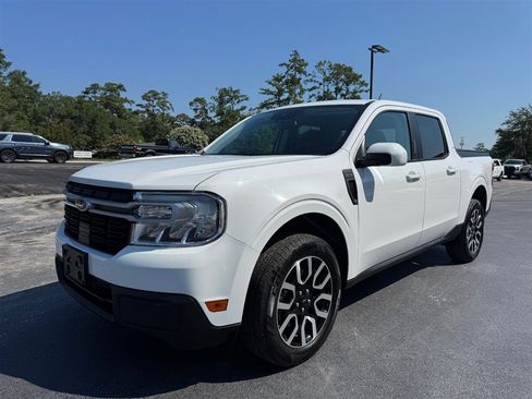 Used 2022 Ford Maverick Lariat w/ Lariat Luxury Package FWD image 4