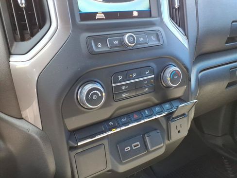 Used 2022 Chevrolet Silverado 1500 Custom RWD image 16