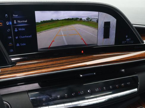 Used 2024 Cadillac Escalade Premium Luxury w/ Performance Package RWD image 34