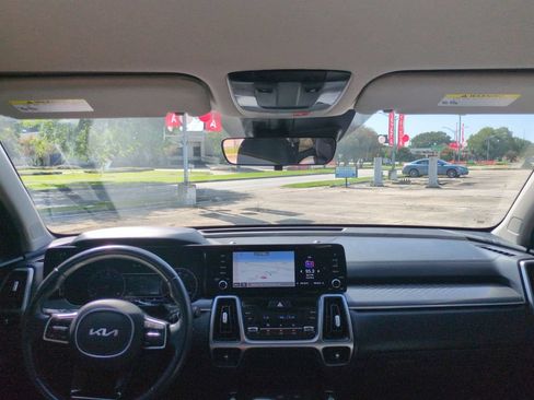 Used 2022 Kia Sorento S FWD image 31