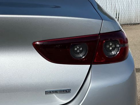 Used 2019 MAZDA MAZDA3 AWD Sedan w/ Preferred Package image 21