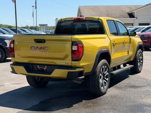 Used 2023 GMC Canyon AT4 w/ LPO, Skid Plate Package AWD/4WD image 5