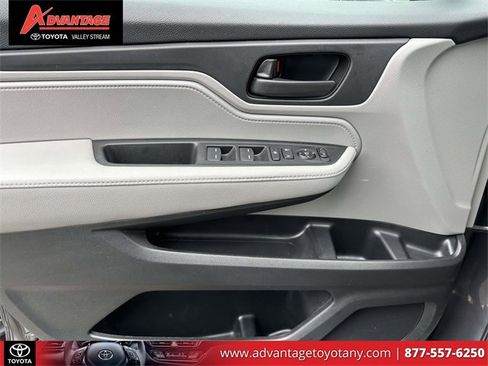 Used 2020 Honda Odyssey EX image 17