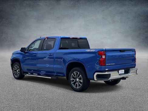 Used 2024 Chevrolet Silverado 1500 LT w/ Safety Package AWD/4WD image 4