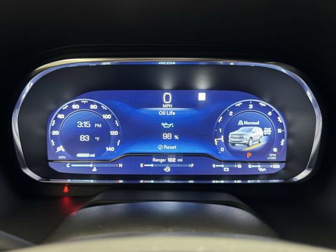 Used 2022 Chevrolet Suburban RST w/ Sport Performance Package image 22