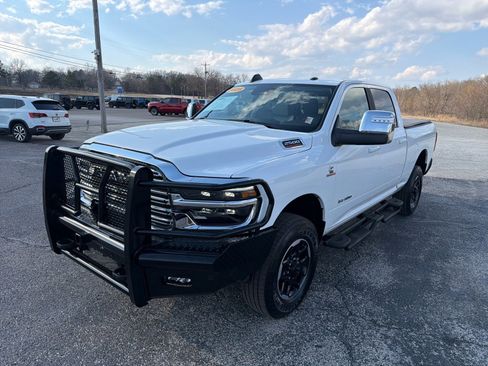 Used 2025 RAM 2500 Laramie image 3