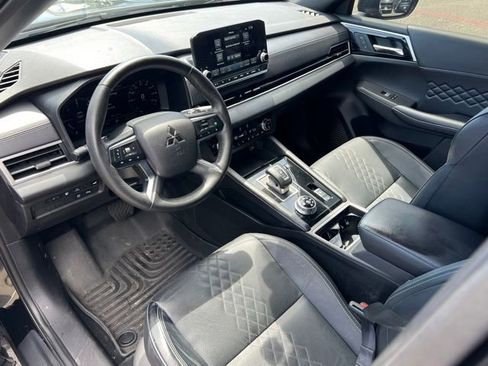 Used 2025 Mitsubishi Outlander SEL Black Edition AWD/4WD image 12