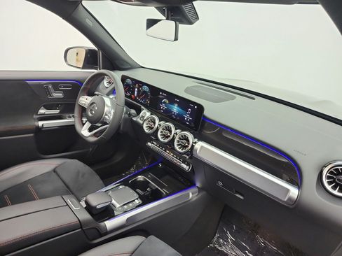 Used 2023 Mercedes-Benz GLB 250 image 19