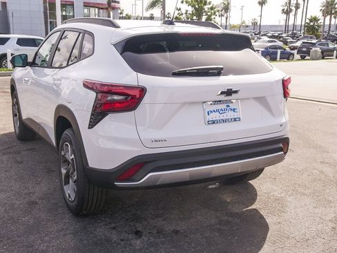 New 2026 Chevrolet Trax LT w/ Driver Confidence Package image 7