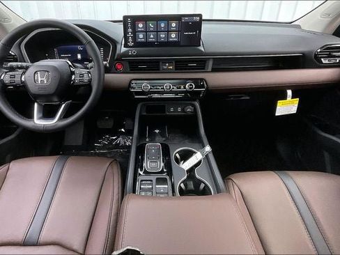 New 2026 Honda Pilot Touring image 6