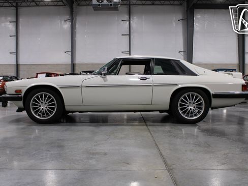 Used 1991 Jaguar XJS V12 image 25