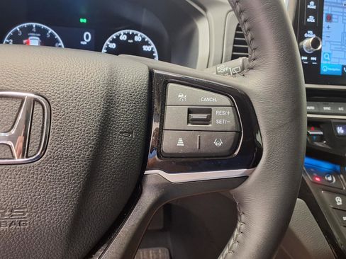 Used 2025 Honda Odyssey Touring image 21