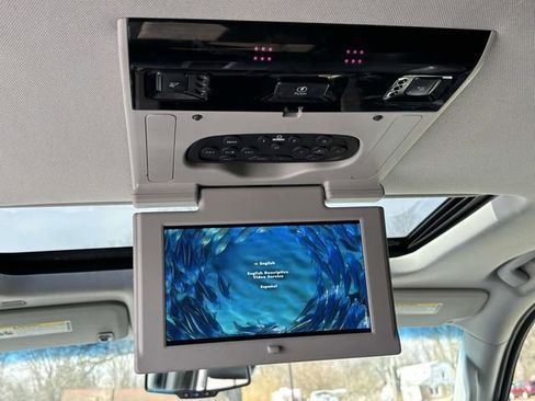 Used 2018 GMC Yukon Denali w/ Open Road Package AWD/4WD image 30