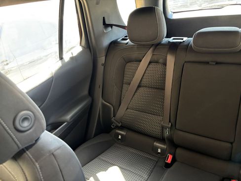 Used 2025 Chevrolet Equinox LT image 39