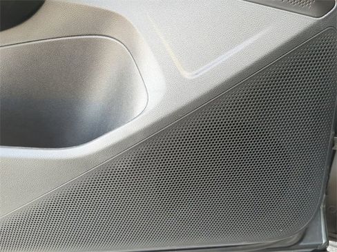 Certified 2025 Volkswagen Tiguan S image 17