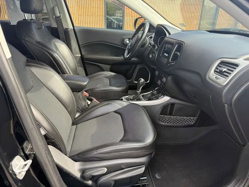 Used 2019 Jeep Compass Latitude image 17