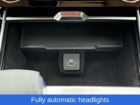 Used 2023 Land Rover Range Rover Long Wheelbase SE image 35