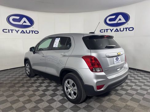Used 2018 Chevrolet Trax LS image 5